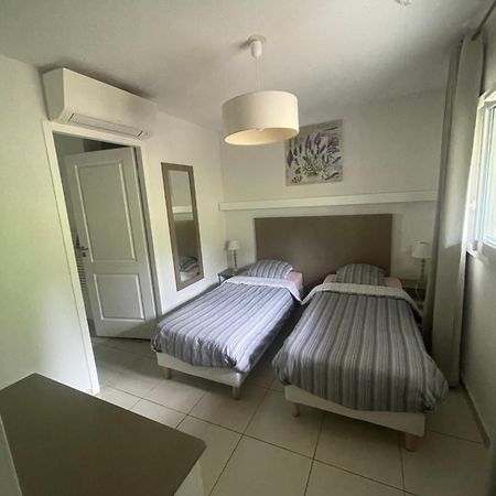 Апартаменти Meuble 6 Personnes Ремулін Екстер'єр фото